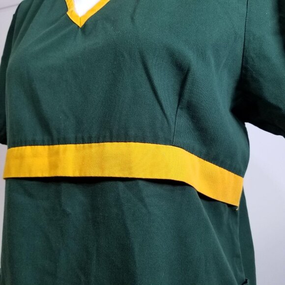 Green Bay Packers Shirt Womens Medium Green Yellow NFL Football Scrub Top Team - Picture 3 of 8